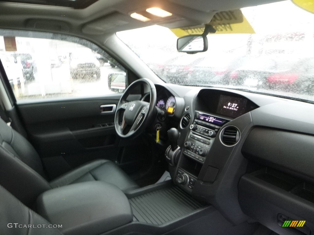 2015 Pilot Touring 4WD - Modern Steel Metallic / Black photo #10