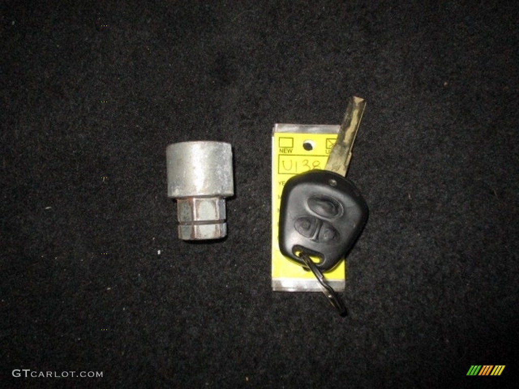 2004 Porsche Boxster S 550 Spyder Keys Photos