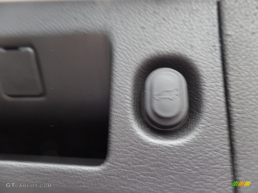 2019 Tahoe LT 4WD - Summit White / Jet Black/Dark Ash photo #18