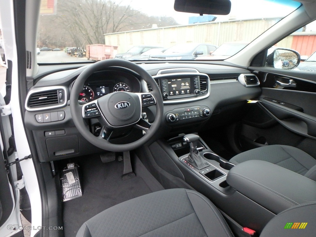 Satin Black Interior 2019 Kia Sorento LX AWD Photo #131085196