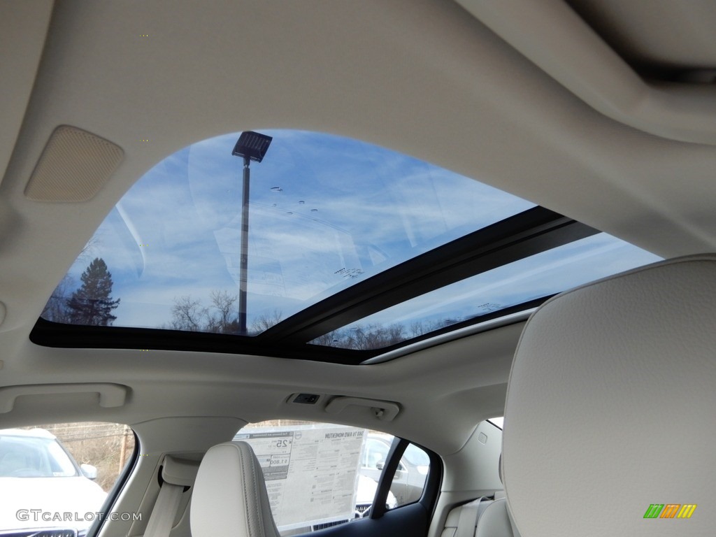 2019 Volvo S60 T6 AWD Momentum Sunroof Photo #131086810