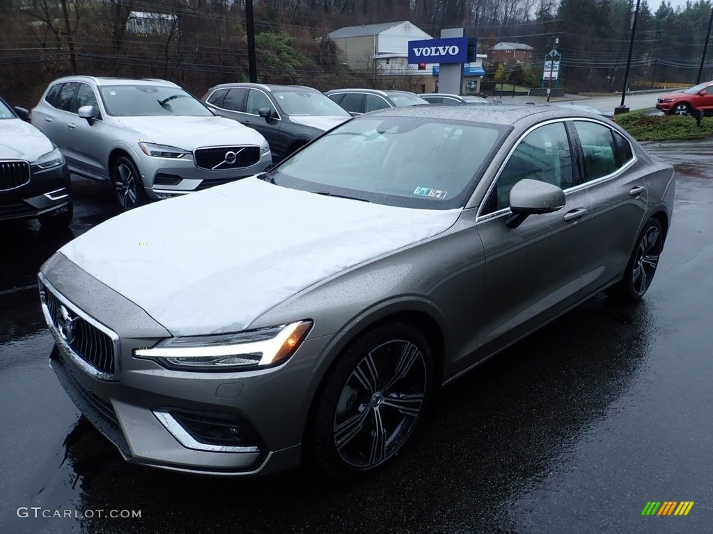 2019 S60 T6 Inscription AWD - Pebble Gray Metallic / Blond photo #5