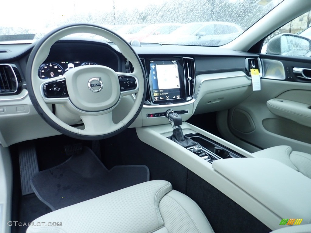 Blond Interior 2019 Volvo S60 T6 Inscription AWD Photo #131087878