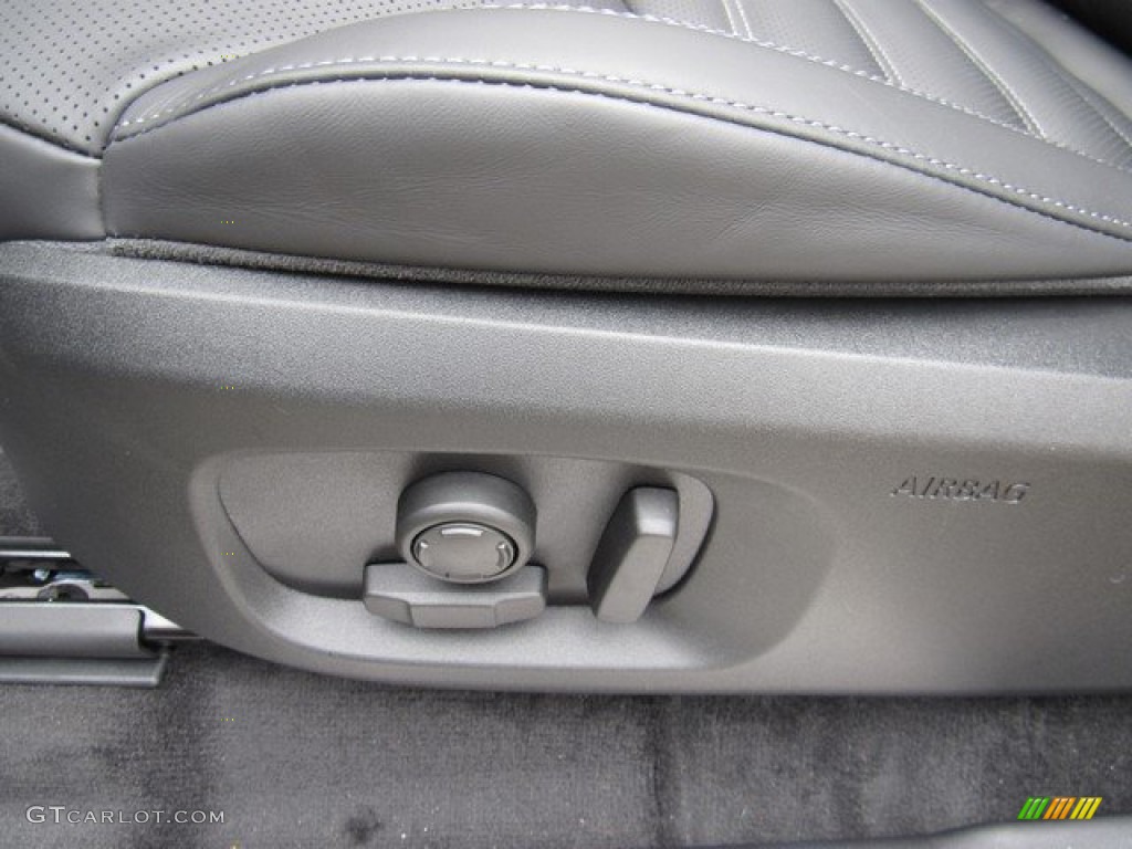 2019 Land Rover Range Rover Evoque Convertible HSE Dynamic Controls Photo #131088340