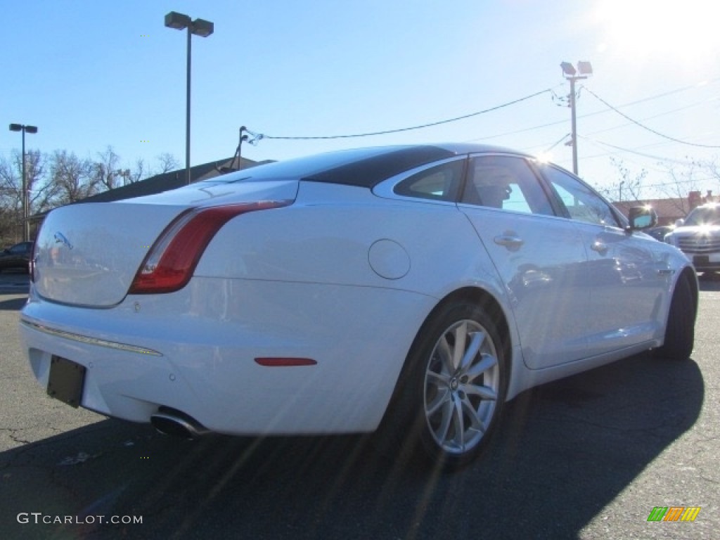 2011 XJ XJ - Polaris White / Ivory/Truffle photo #10