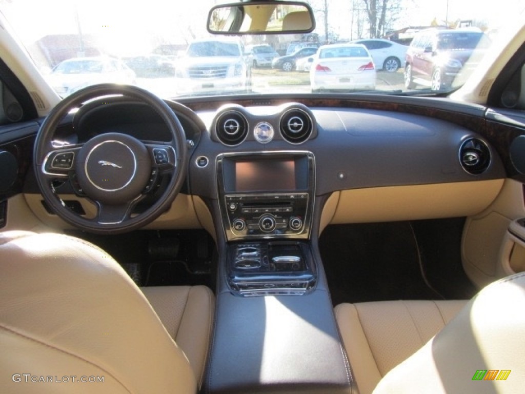2011 XJ XJ - Polaris White / Ivory/Truffle photo #13