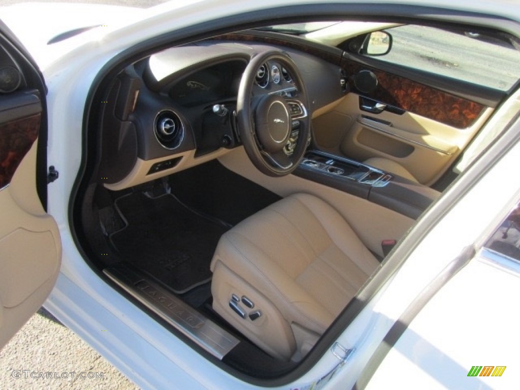 2011 XJ XJ - Polaris White / Ivory/Truffle photo #17