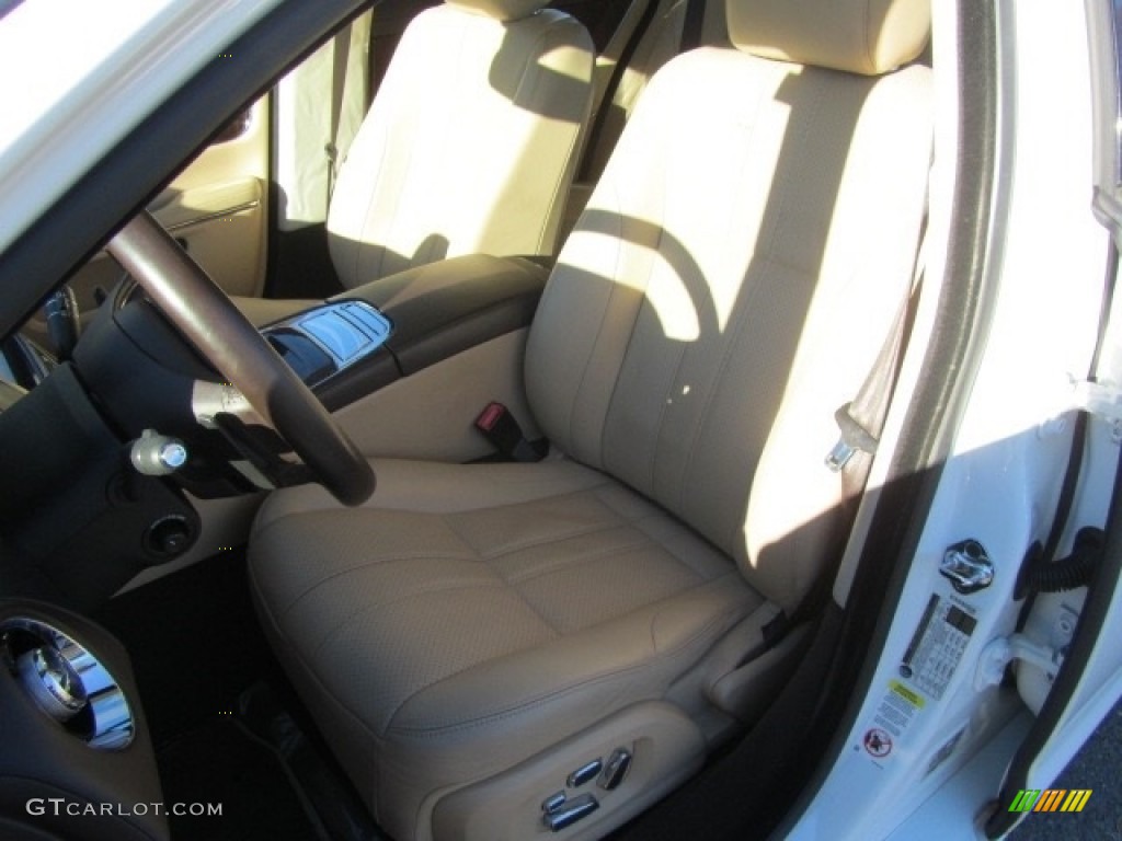 2011 XJ XJ - Polaris White / Ivory/Truffle photo #19