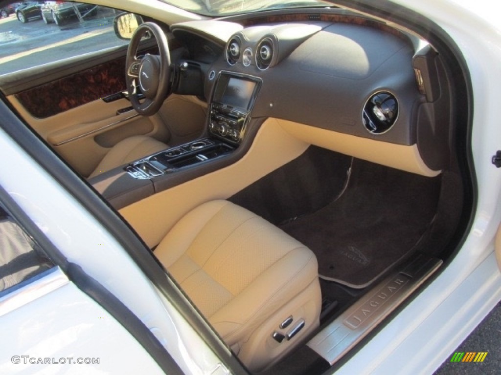 2011 XJ XJ - Polaris White / Ivory/Truffle photo #22