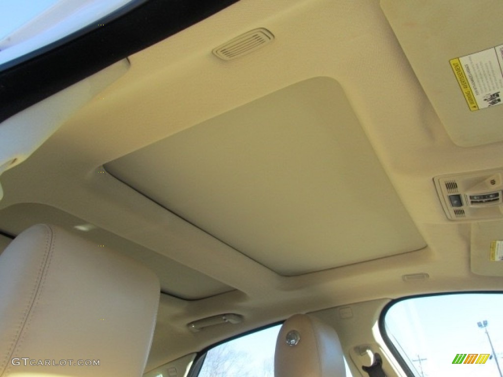 2011 XJ XJ - Polaris White / Ivory/Truffle photo #24