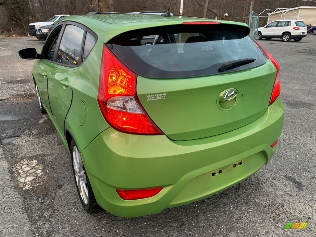 2012 Accent SE 5 Door - Electrolyte Green / Black photo #4