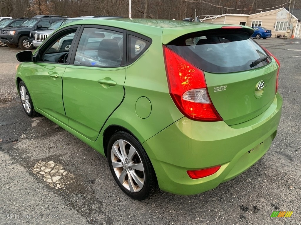 2012 Accent SE 5 Door - Electrolyte Green / Black photo #13