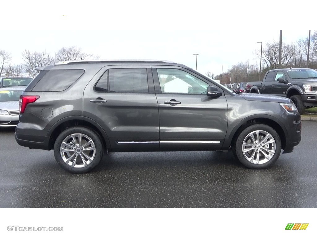 2019 Explorer XLT 4WD - Magnetic / Medium Black photo #8