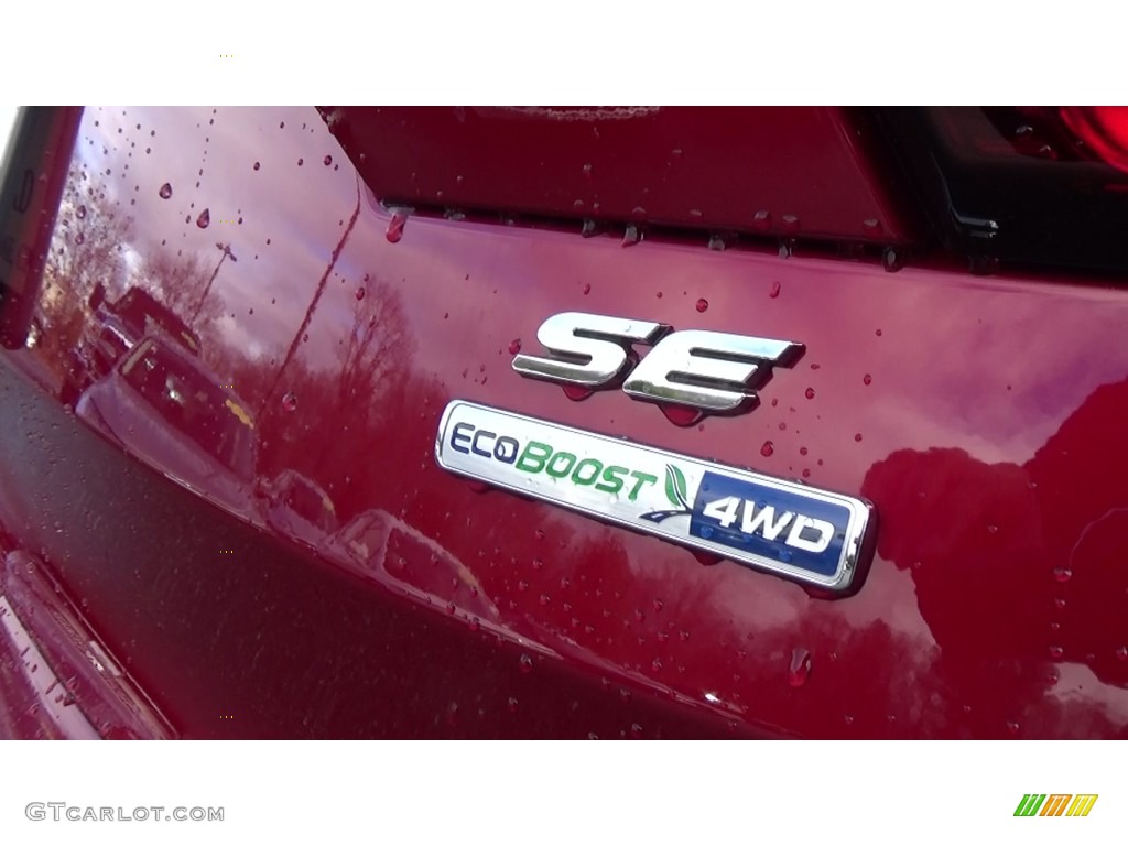 2019 Escape SE 4WD - Ruby Red / Chromite Gray/Charcoal Black photo #9