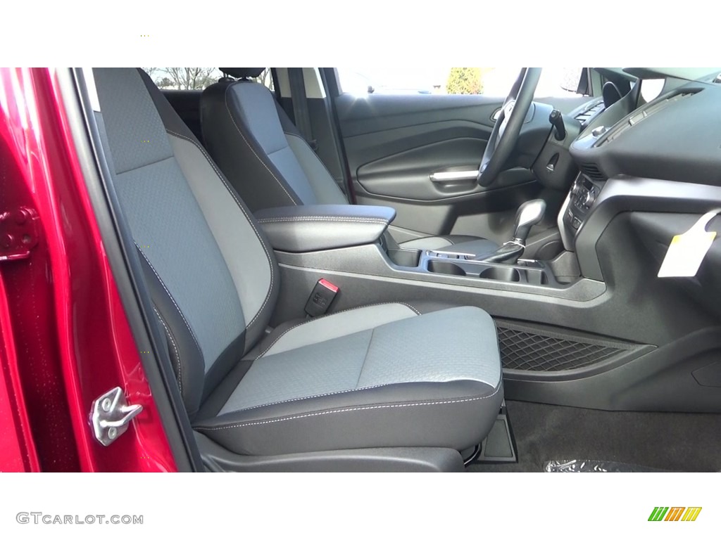 2019 Escape SE 4WD - Ruby Red / Chromite Gray/Charcoal Black photo #24