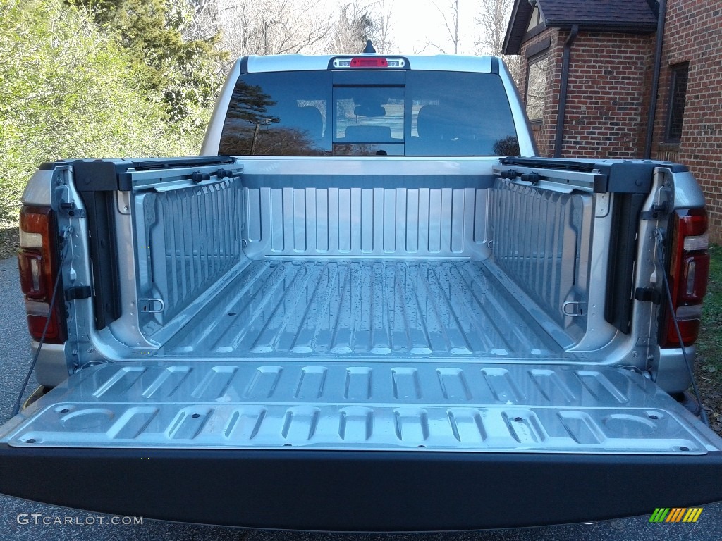 2019 1500 Laramie Crew Cab 4x4 - Billett Silver Metallic / Black photo #14
