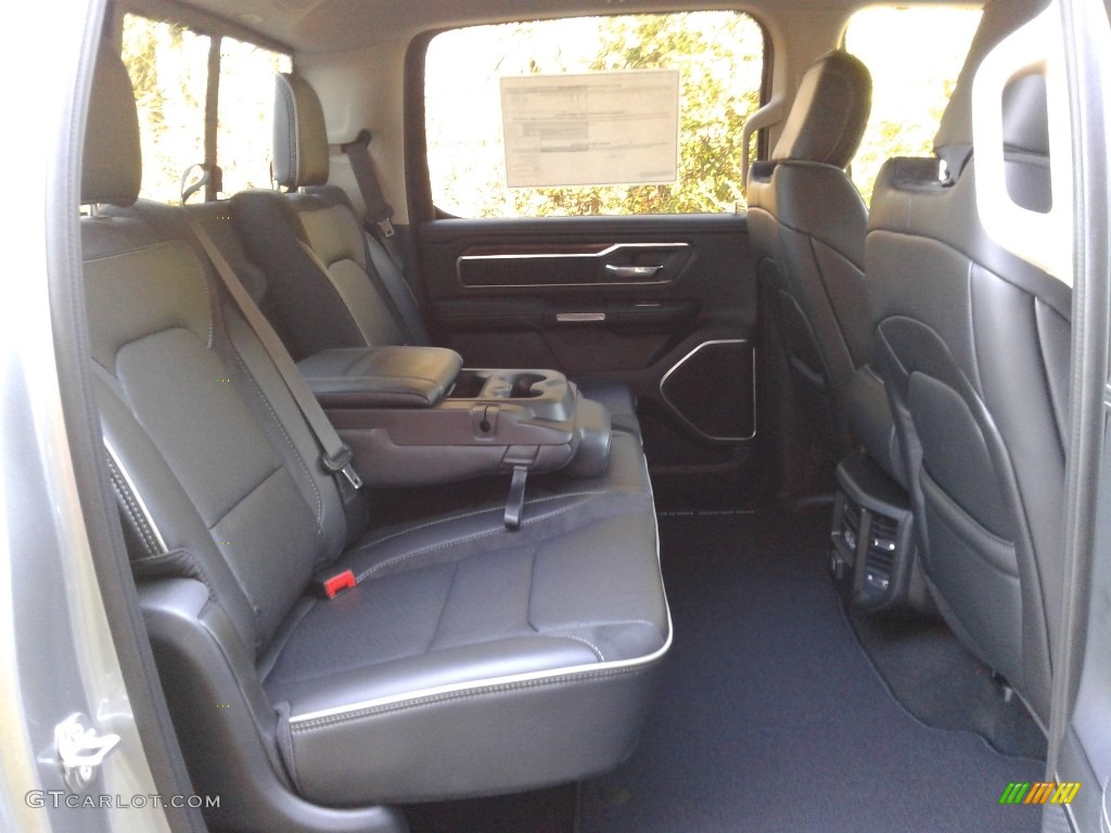 2019 1500 Laramie Crew Cab 4x4 - Billett Silver Metallic / Black photo #17