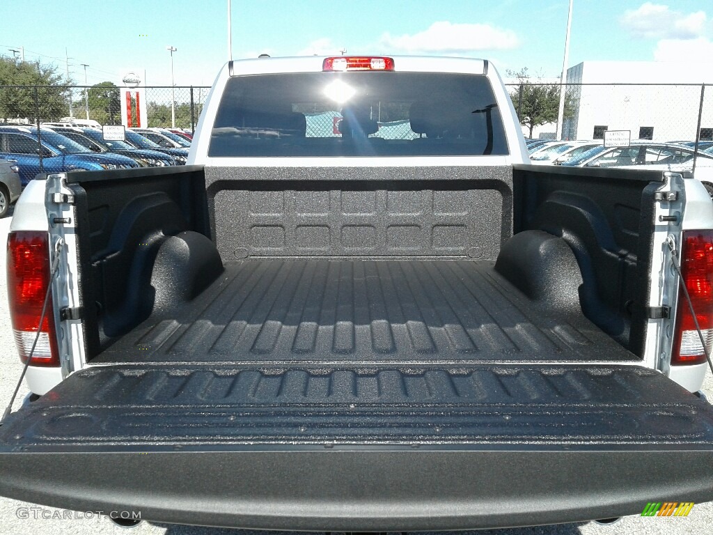 2019 1500 Classic Tradesman Crew Cab - Bright Silver Metallic / Black/Diesel Gray photo #19