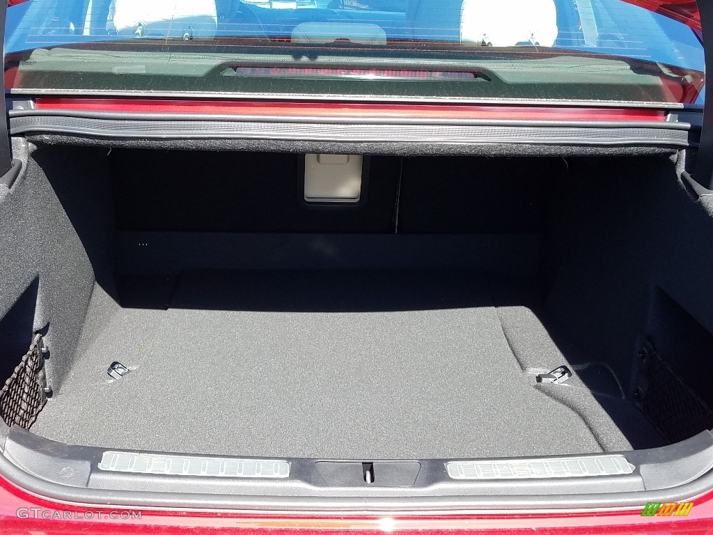 2019 Lincoln Continental Select Trunk Photos