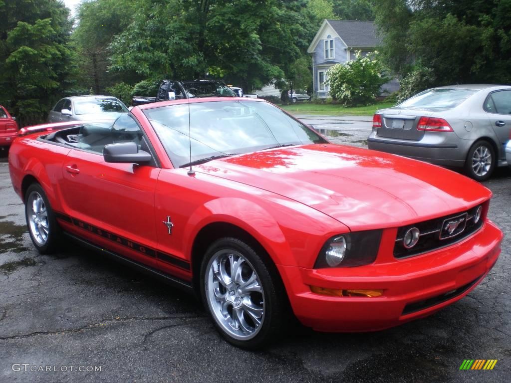 2006 Mustang V6 Premium Convertible - Torch Red / Dark Charcoal photo #25
