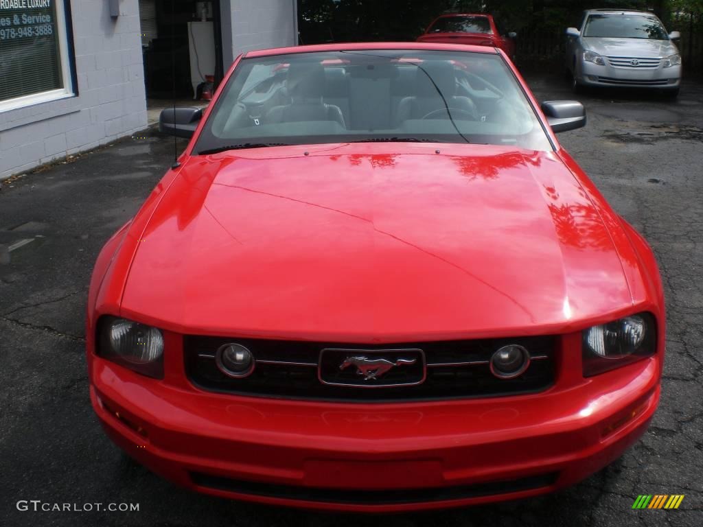 2006 Mustang V6 Premium Convertible - Torch Red / Dark Charcoal photo #26