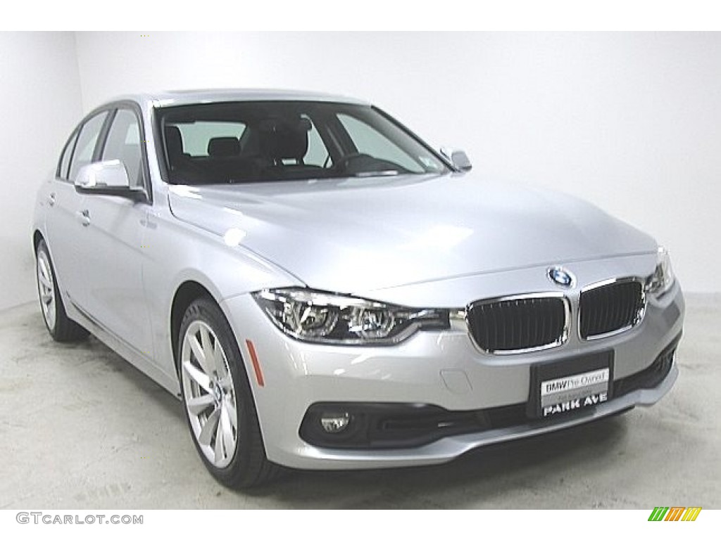 2018 3 Series 320i xDrive Sedan - Glacier Silver Metallic / Black photo #5