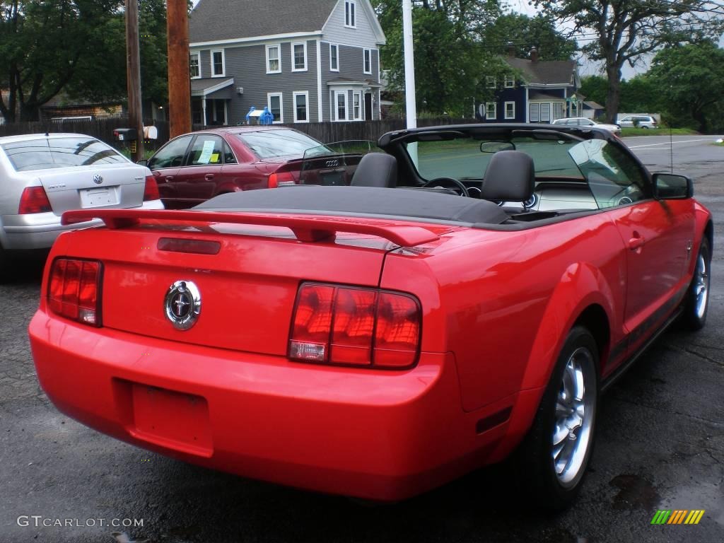 2006 Mustang V6 Premium Convertible - Torch Red / Dark Charcoal photo #50