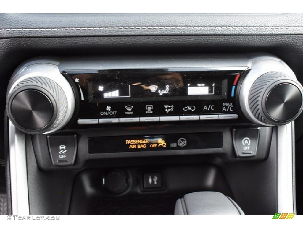 2019 Toyota RAV4 LE AWD Controls Photo #131115068