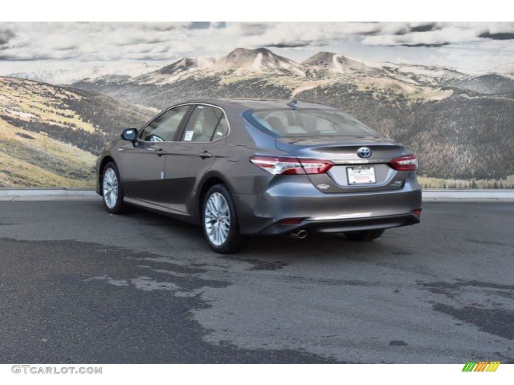 2019 Camry Hybrid XLE - Predawn Gray Mica / Macadamia photo #3