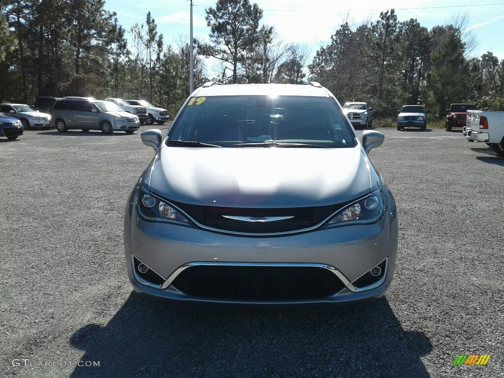 2019 Pacifica Touring L - Billet Silver Metallic / Black/Alloy photo #8