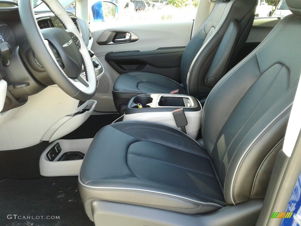 2019 Chrysler Pacifica Limited Interior Color Photos