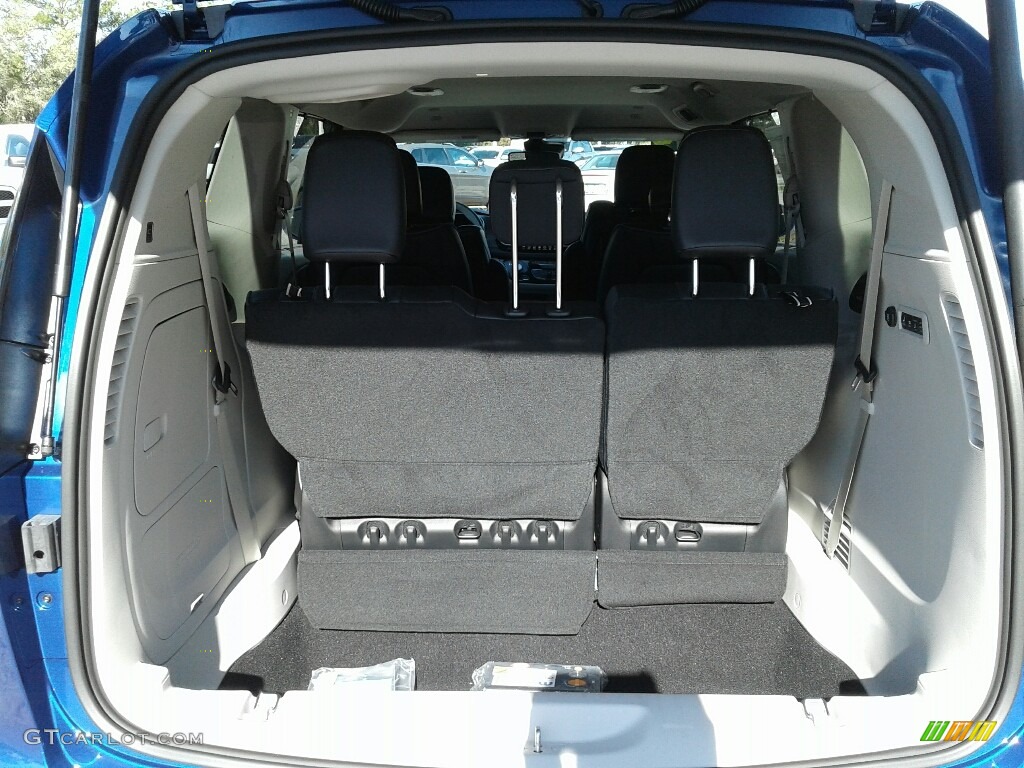2019 Chrysler Pacifica Limited Trunk Photos