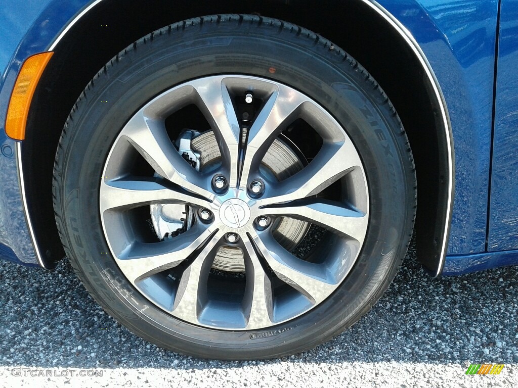 2019 Chrysler Pacifica Limited Wheel Photo #131123046