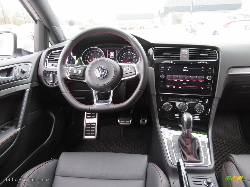 2018 Volkswagen Golf GTI SE Titan Black Dashboard Photo #131127635