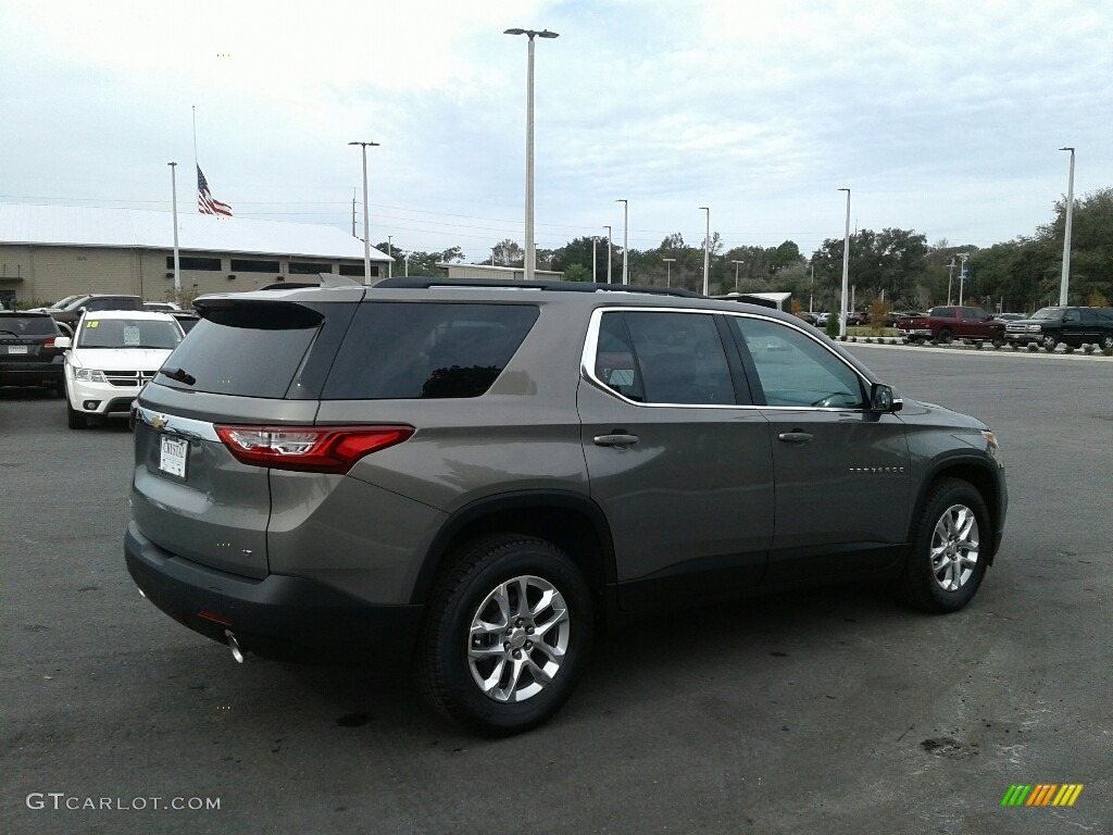 2019 Traverse LT - Pepperdust Metallic / Jet Black photo #5