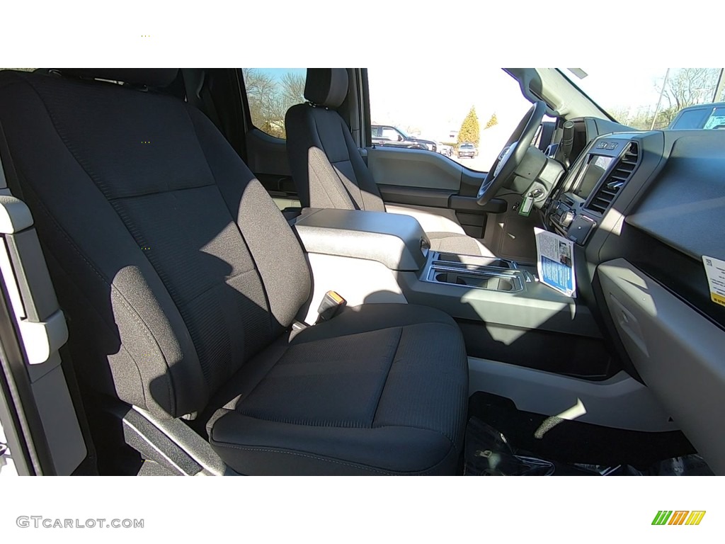 2018 F150 XL SuperCab 4x4 - Ingot Silver / Earth Gray photo #23