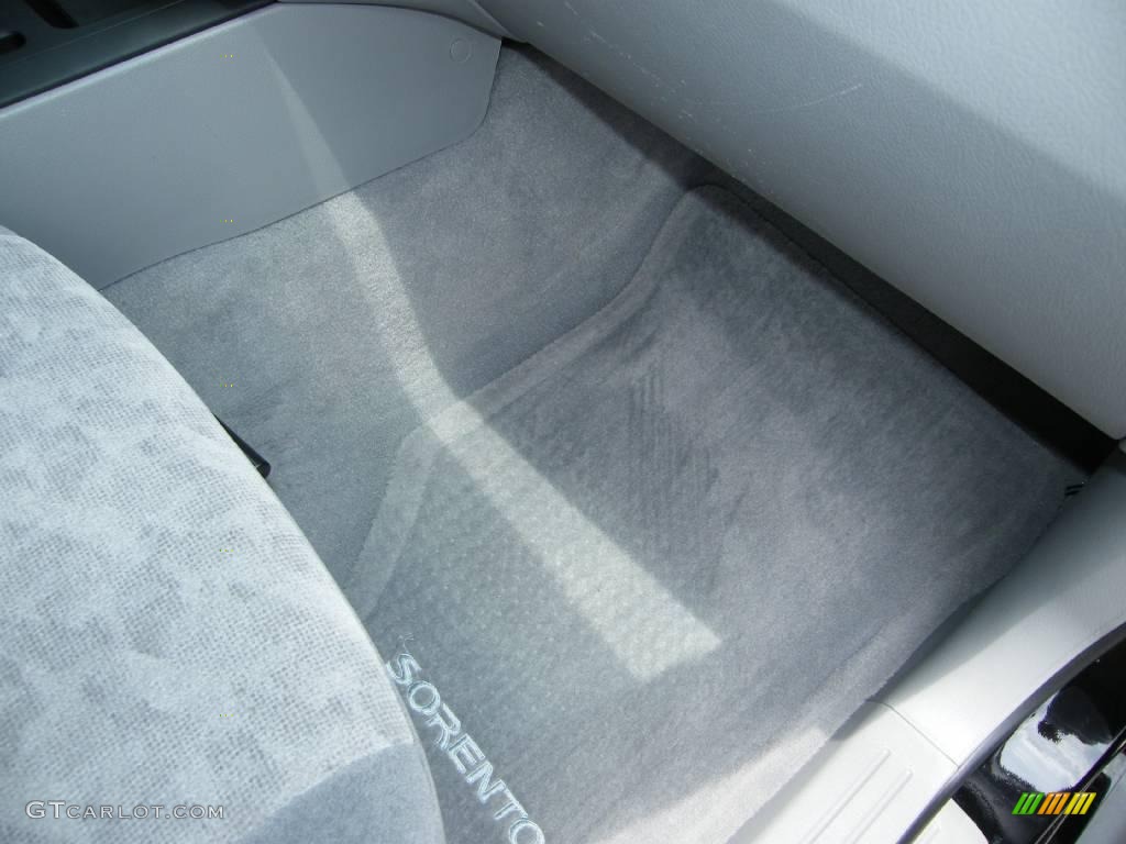 2004 Sorento LX - Ebony Black / Gray photo #26