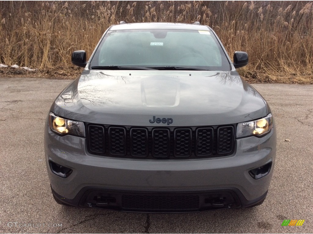 2019 Grand Cherokee Upland 4x4 - Sting-Gray / Black photo #2