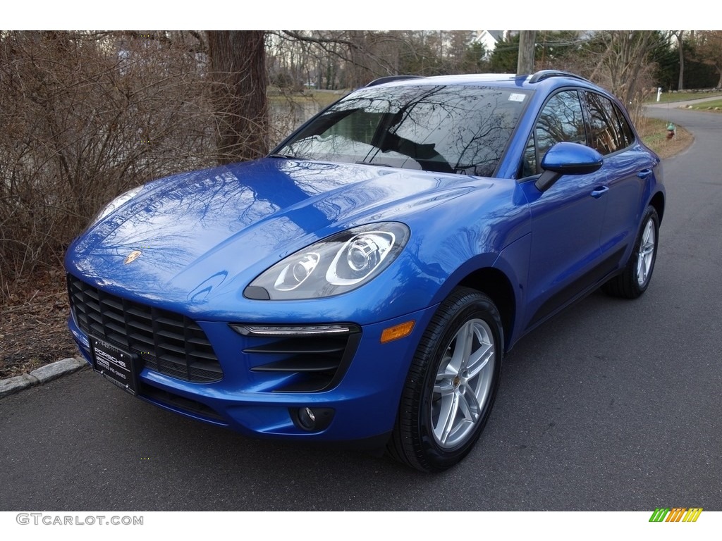 2018 Macan  - Sapphire Blue Metallic / Black photo #1