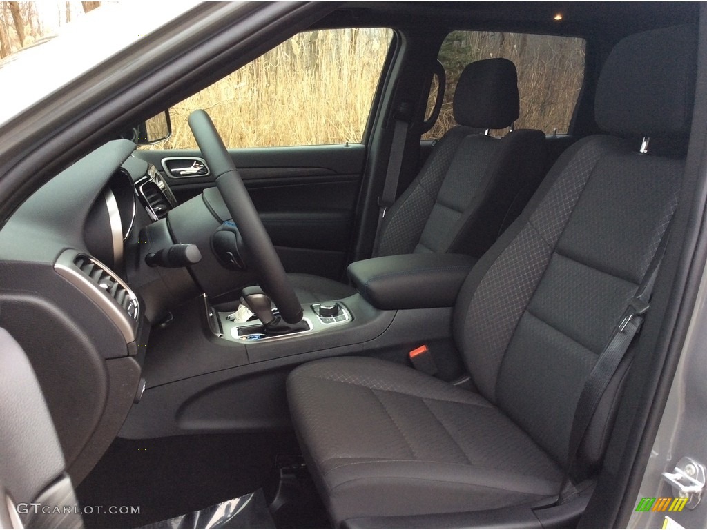 2019 Grand Cherokee Upland 4x4 - Sting-Gray / Black photo #10