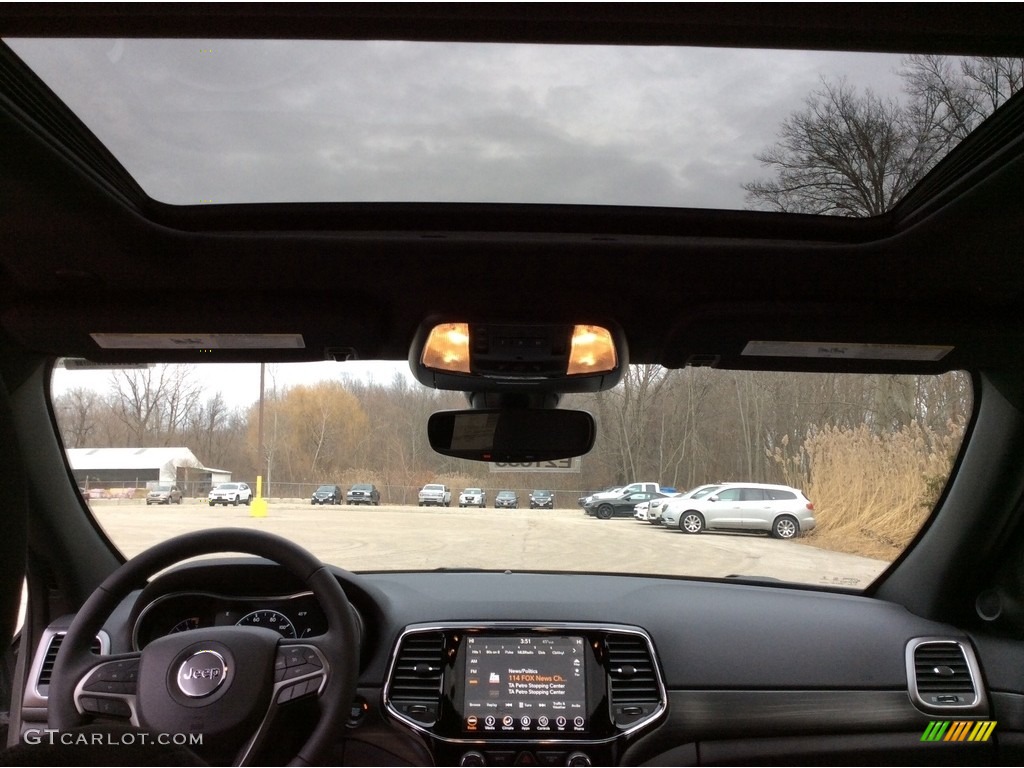 2019 Grand Cherokee Upland 4x4 - Sting-Gray / Black photo #11