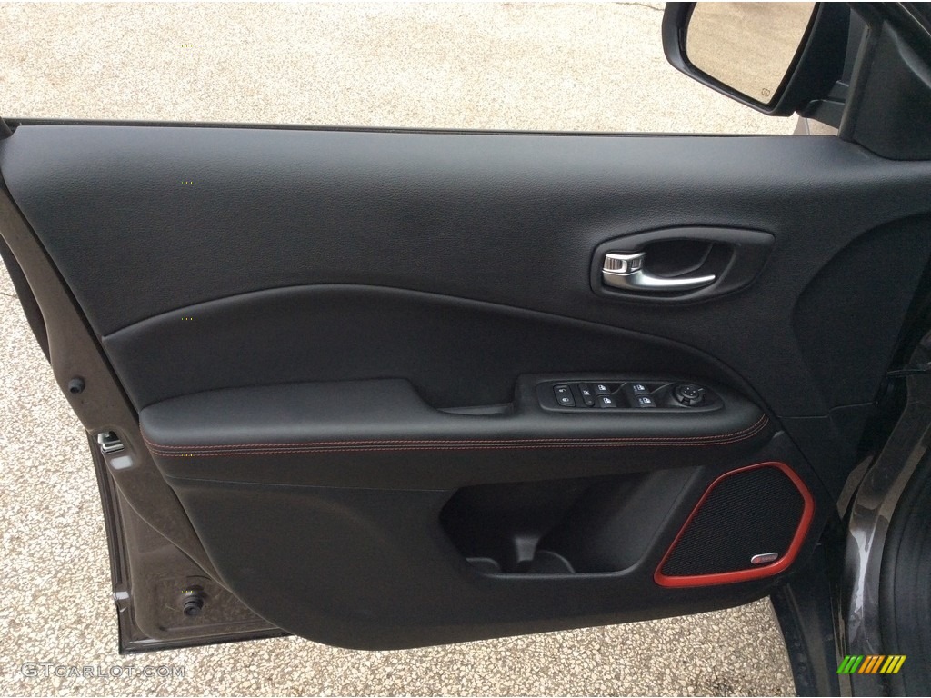 2019 Jeep Compass Trailhawk 4x4 Black/Ruby Door Panel Photo #131141144