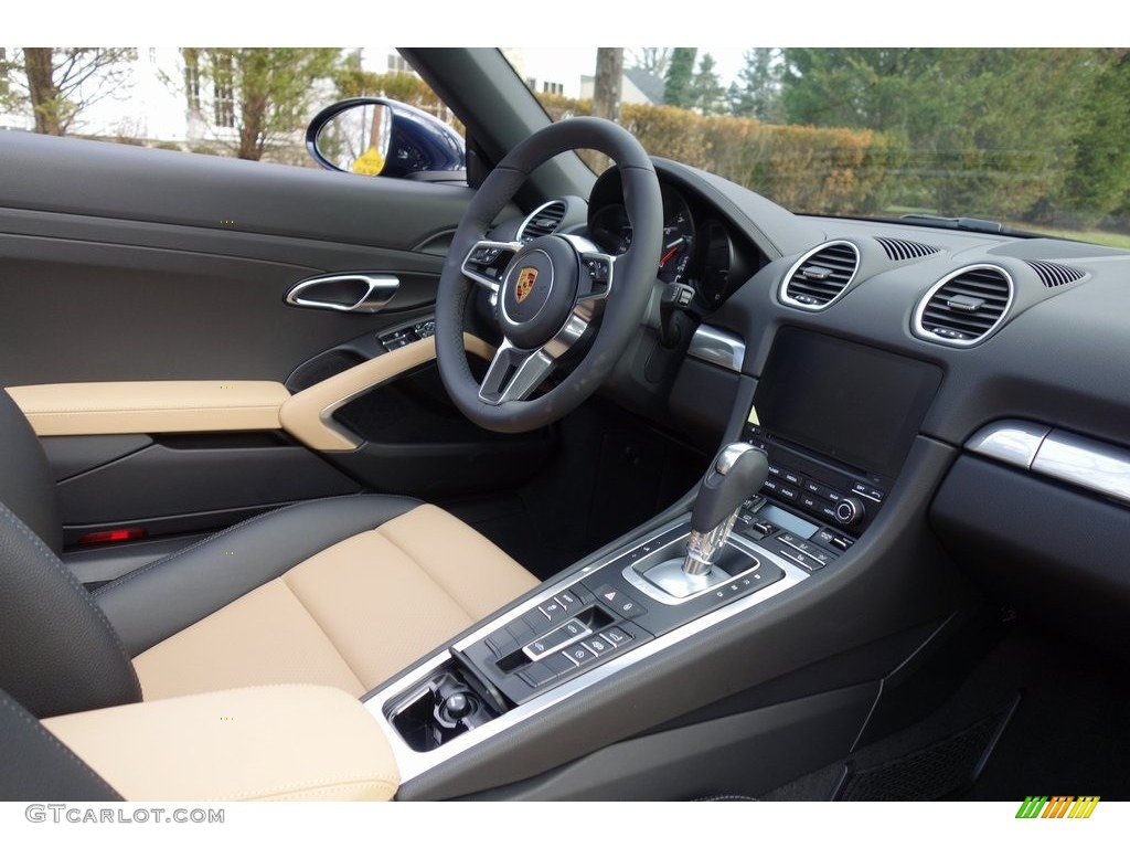 2019 Porsche 718 Boxster Standard 718 Boxster Model Controls Photos