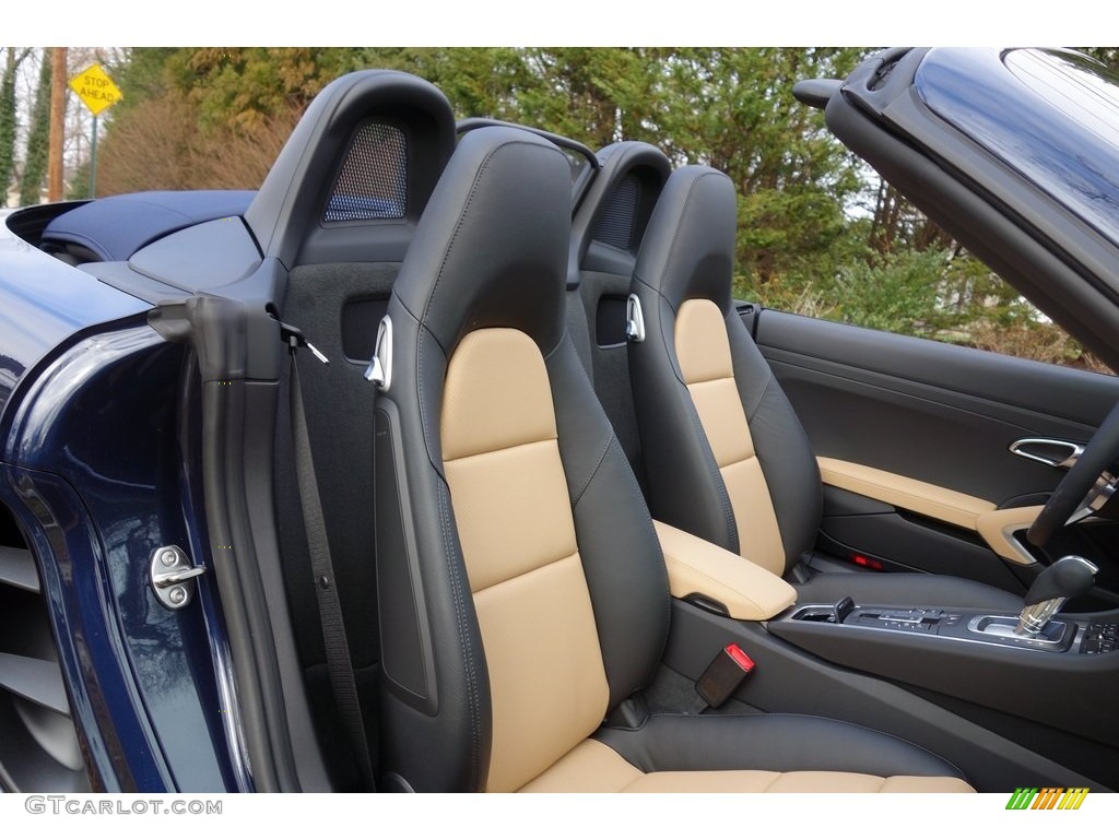 2019 Porsche 718 Boxster Standard 718 Boxster Model Front Seat Photo #131141846