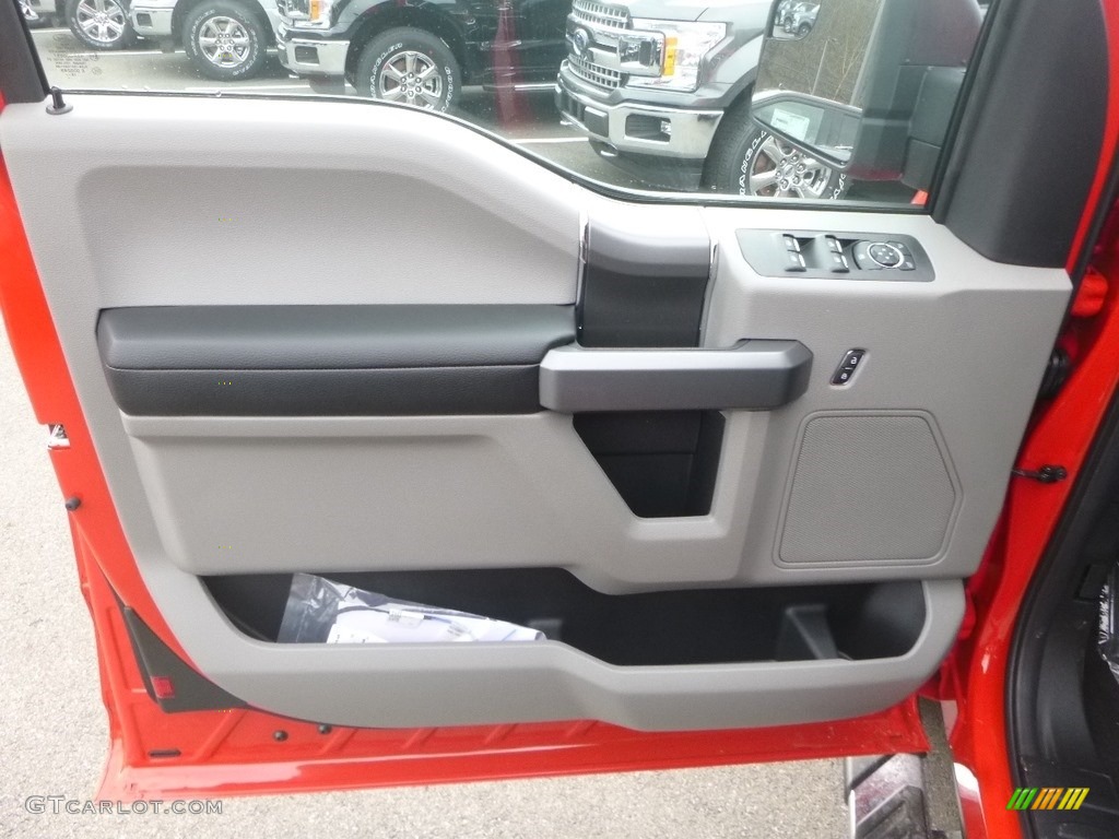 2019 F150 XLT SuperCab 4x4 - Race Red / Earth Gray photo #11