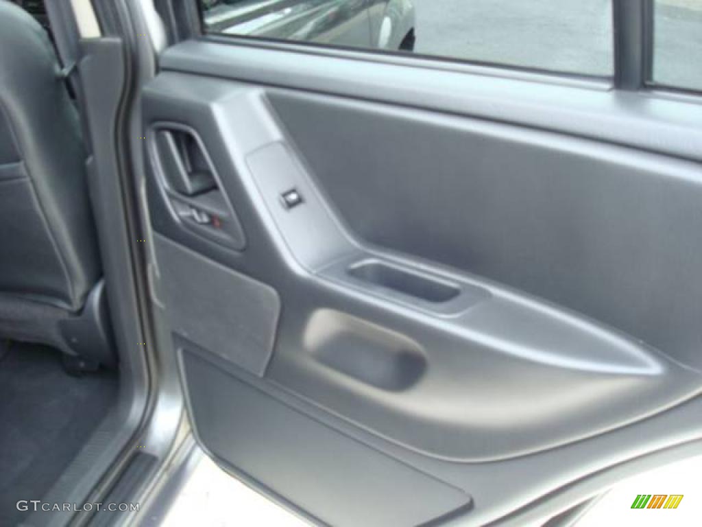 2003 Grand Cherokee Laredo 4x4 - Graphite Metallic / Dark Slate Gray photo #17