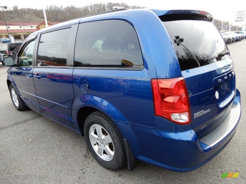 2011 Grand Caravan Mainstreet - Deep Water Blue Pearl / Black/Light Graystone photo #3