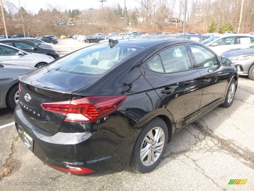 2019 Elantra Value Edition - Phantom Black / Gray photo #2