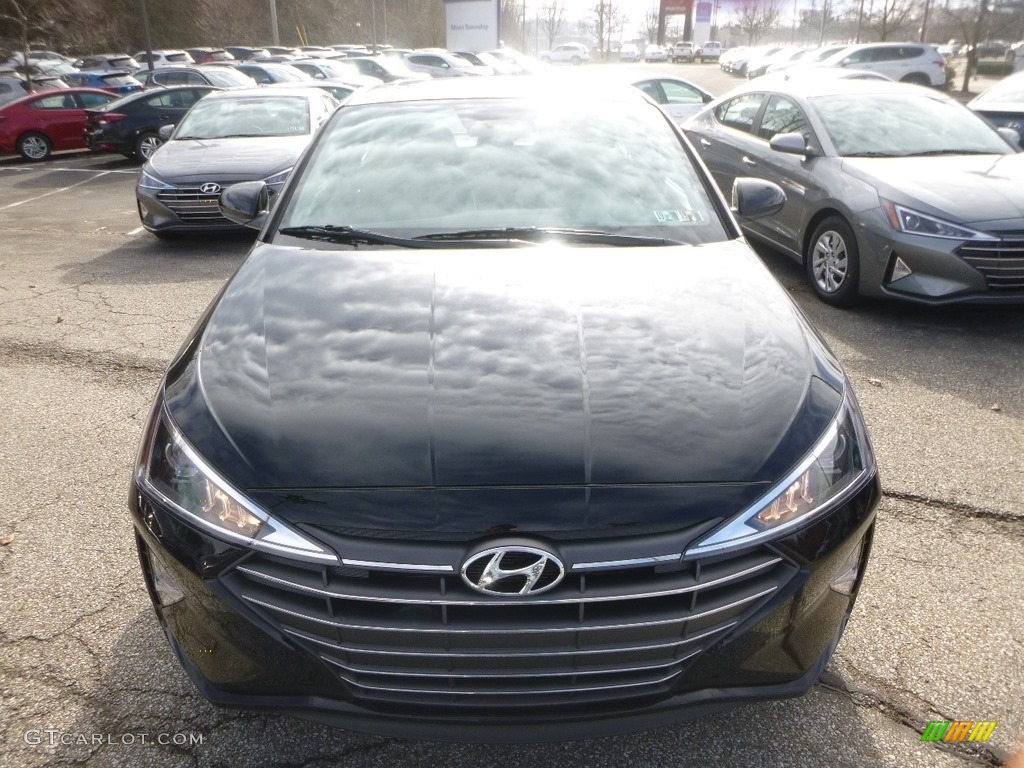 2019 Elantra Value Edition - Phantom Black / Gray photo #4