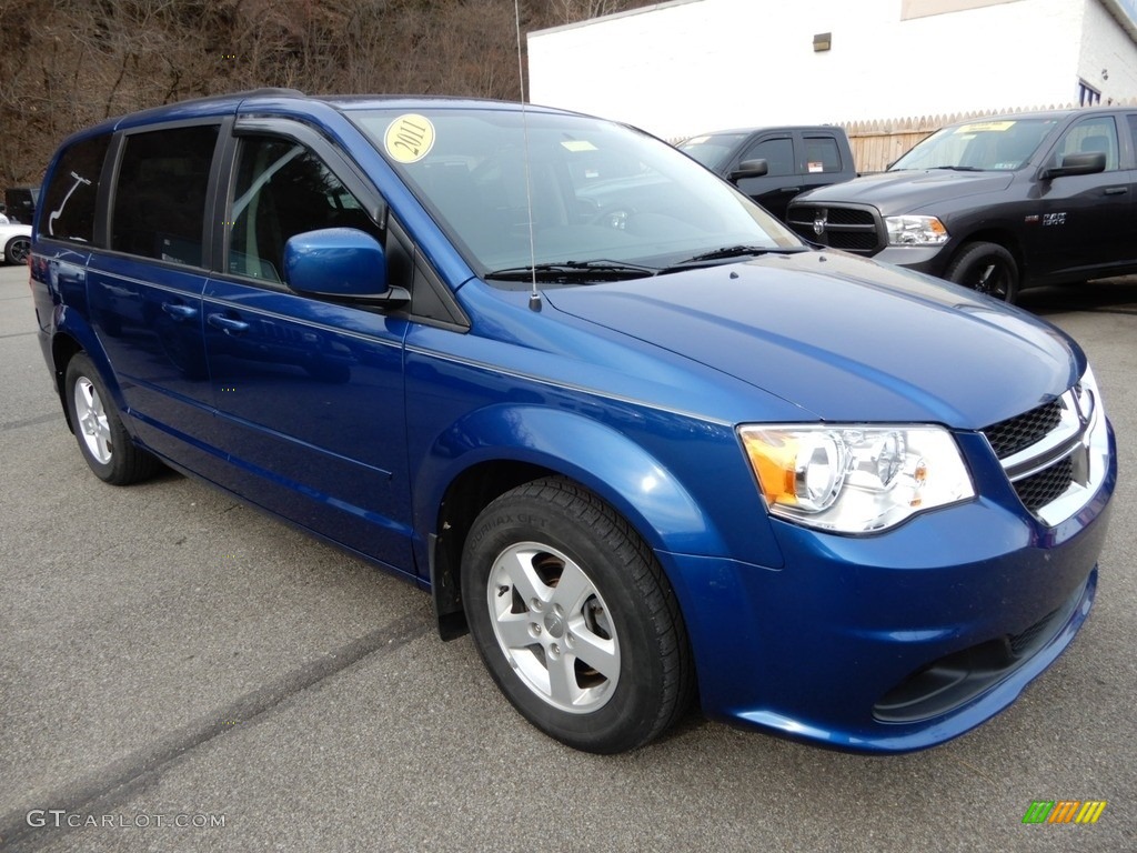 2011 Grand Caravan Mainstreet - Deep Water Blue Pearl / Black/Light Graystone photo #8